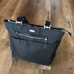 Baggallini tote bag